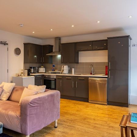 Cute 1 Bed Apartment 2 Mins From The Sea - Sleeps 4, Flat 8 The Gables, Church Street, Lyme Regis Zewnętrze zdjęcie