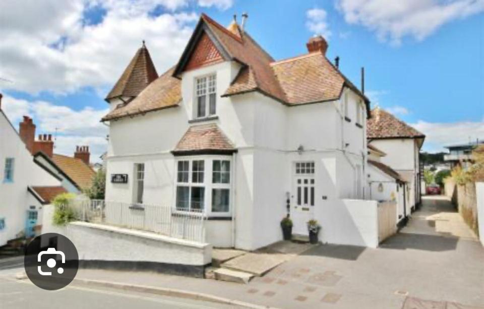 Cute 1 Bed Apartment 2 Mins From The Sea - Sleeps 4, Flat 8 The Gables, Church Street, Lyme Regis Zewnętrze zdjęcie
