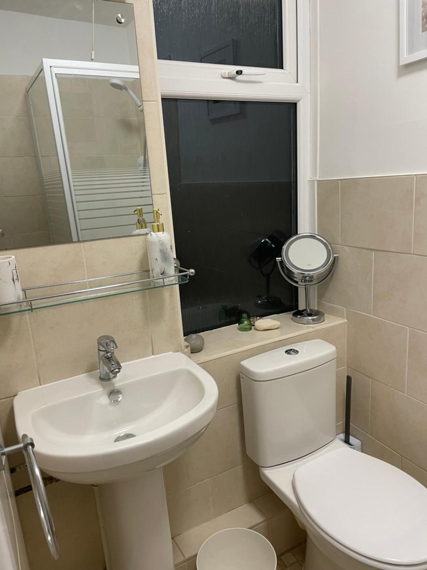Cute 1 Bed Apartment 2 Mins From The Sea - Sleeps 4, Flat 8 The Gables, Church Street, Lyme Regis Zewnętrze zdjęcie