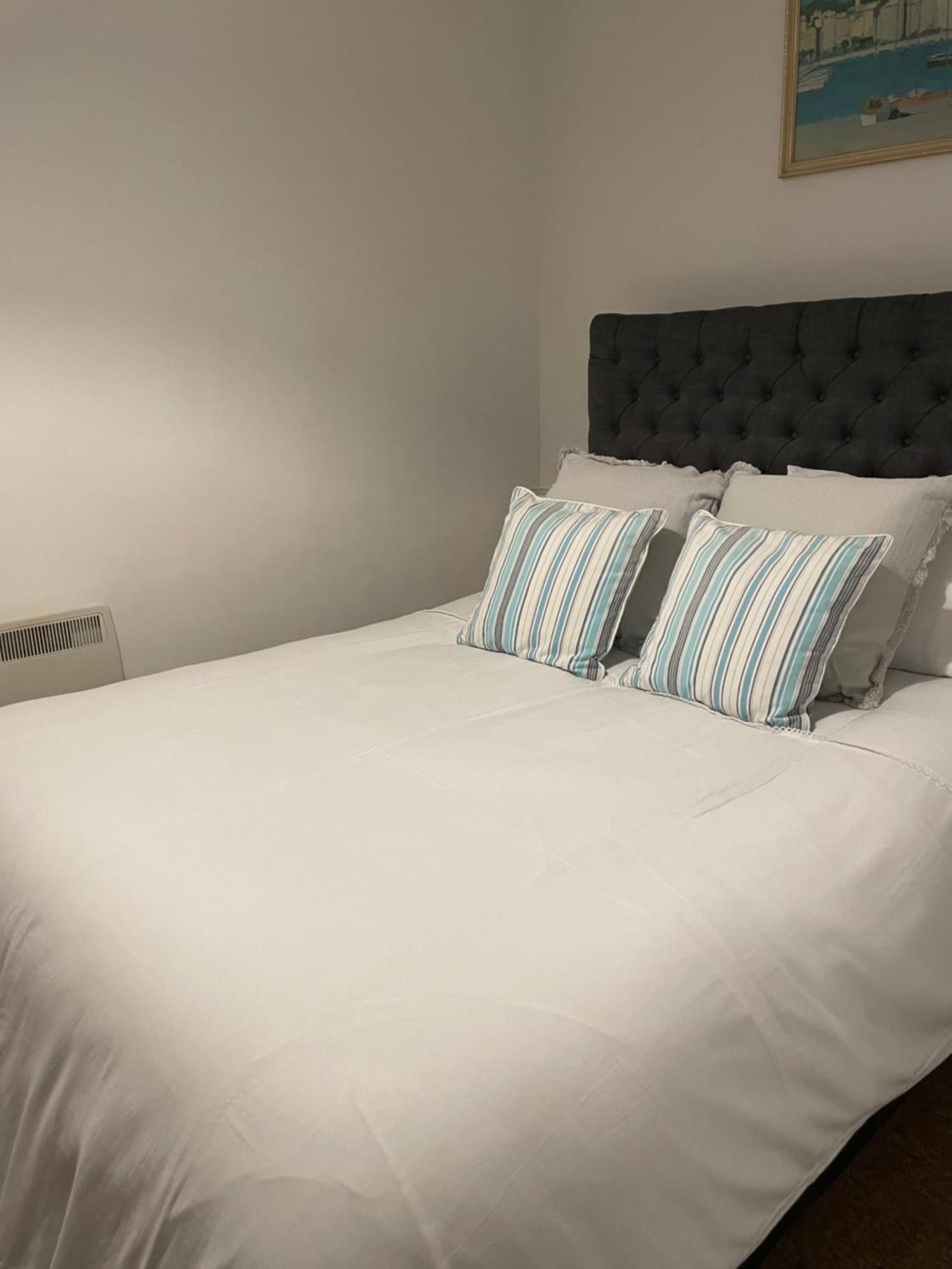 Cute 1 Bed Apartment 2 Mins From The Sea - Sleeps 4, Flat 8 The Gables, Church Street, Lyme Regis Zewnętrze zdjęcie