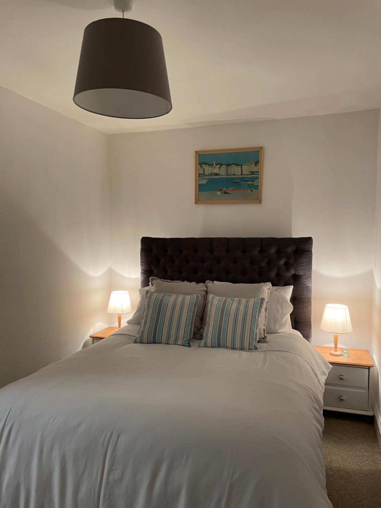 Cute 1 Bed Apartment 2 Mins From The Sea - Sleeps 4, Flat 8 The Gables, Church Street, Lyme Regis Zewnętrze zdjęcie